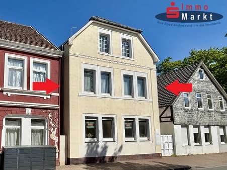Straßenansicht 2 - Zweifamilienhaus in 32469 Petershagen mit 229m² kaufen