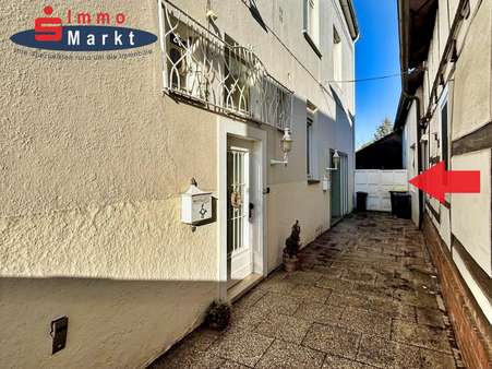 Zugang / Zufahrt - Zweifamilienhaus in 32469 Petershagen mit 229m² kaufen