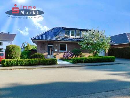 Straßenansicht Straßenansicht - Einfamilienhaus in 32609 Hüllhorst mit 208m² kaufen