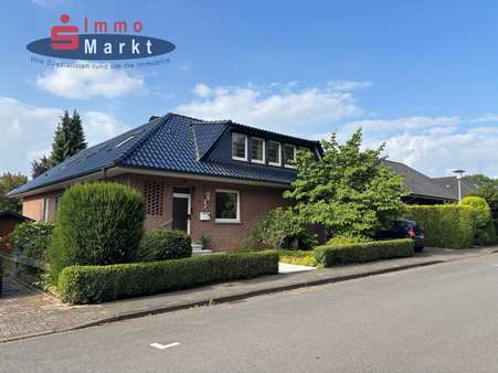 Vorderansicht Vorderansicht - Einfamilienhaus in 32609 Hüllhorst mit 208m² kaufen