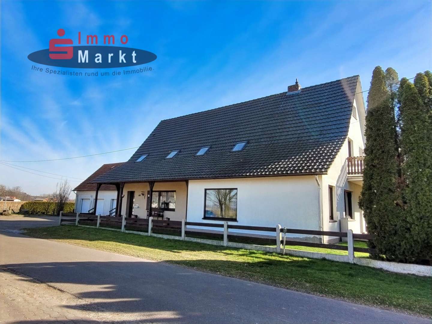 Straßenansicht - Einfamilienhaus in 32351 Stemwede mit 288m² kaufen