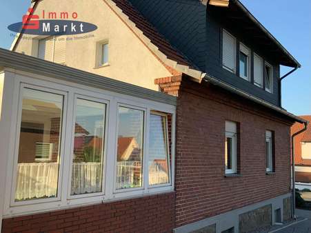 Ostseite mit Erker und Wintergarten - Einfamilienhaus in 32479 Hille mit 170m² günstig kaufen