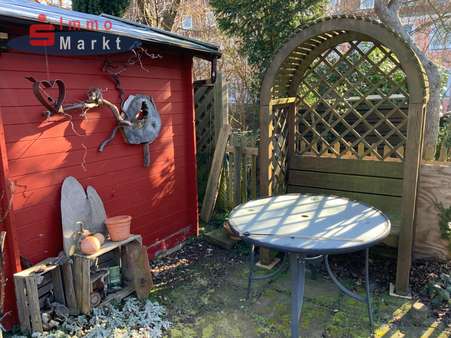 Sitzplatz am Gartenhaus - Reihenmittelhaus in 32425 Minden mit 69m² günstig kaufen