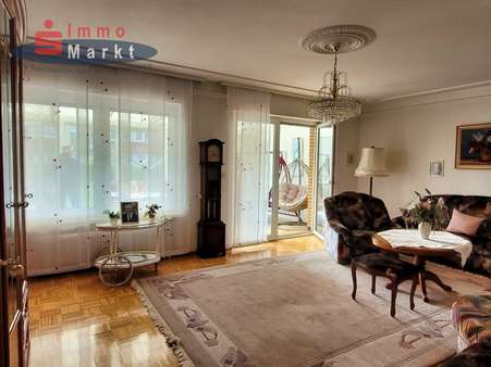 Wohnzimmer - Doppelhaushälfte in 32339 Espelkamp mit 132m² günstig kaufen