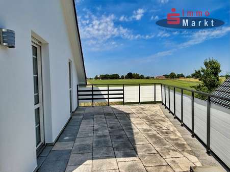 Balkon Balkon - Dachgeschosswohnung in 32479 Hille mit 81m² kaufen
