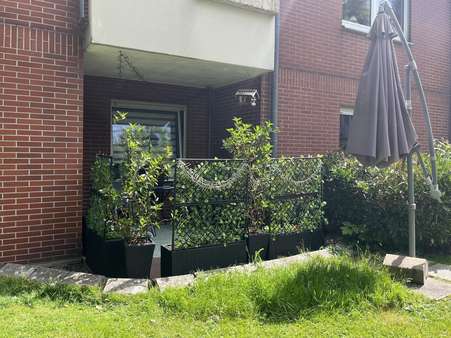 Terasse der Erdgeschosswohnung Terasse der Erdgeschosswohnung - Erdgeschosswohnung in 32545 Bad Oeynhausen mit 46m² kaufen