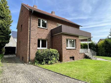 Außenansicht Außenansicht - Einfamilienhaus in 32549 Bad Oeynhausen mit 167m² kaufen