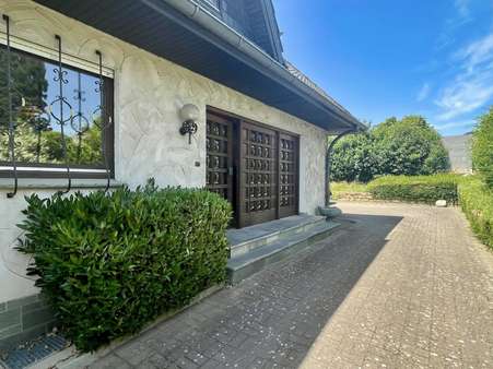 Eingang Eingang - Einfamilienhaus in 32549 Bad Oeynhausen mit 215m² kaufen