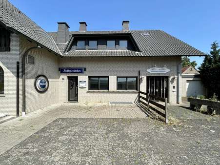 Eingangsbereich Eingangsbereich - Mehrfamilienhaus in 32584 Löhne mit 123m² kaufen