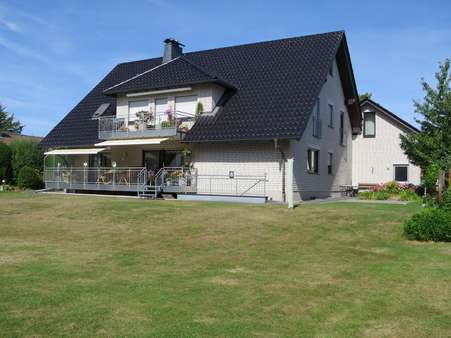 Nordostansicht - Zweifamilienhaus in 32549 Bad Oeynhausen mit 256m² günstig kaufen