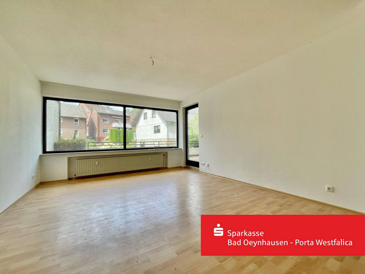 Wohnzimmer - Etagenwohnung in 32602 Vlotho mit 77m² kaufen