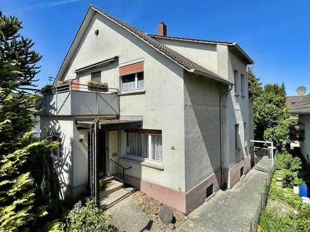 Außenansicht Außenansicht - Zweifamilienhaus in 32547 Bad Oeynhausen mit 232m² kaufen
