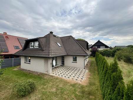 Rückseite Rückseite - Zweifamilienhaus in 32278 Kirchlengern mit 177m² kaufen