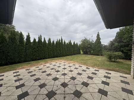 Terrasse Terrasse - Zweifamilienhaus in 32278 Kirchlengern mit 177m² kaufen