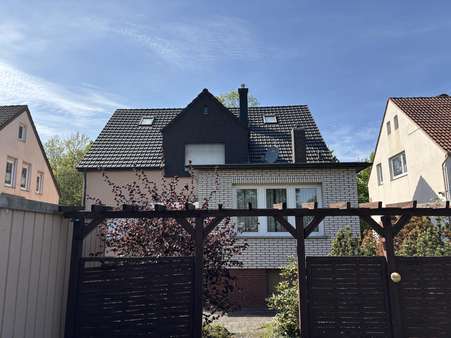 Gartenansicht - Einfamilienhaus in 32049 Herford mit 185m² kaufen