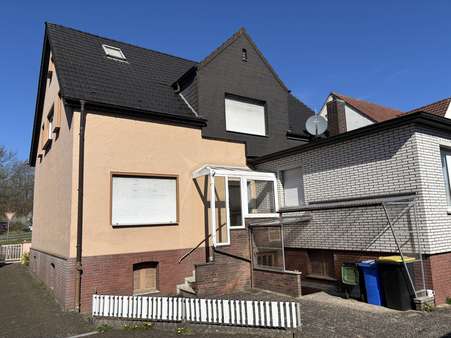 Hofansicht - Einfamilienhaus in 32049 Herford mit 185m² kaufen