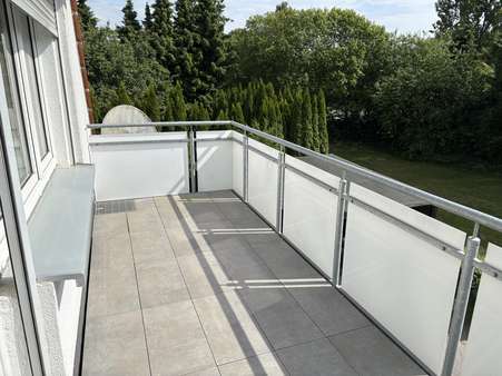 Balkon - Dachgeschosswohnung in 32130 Enger mit 80m² kaufen