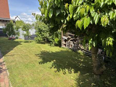 Gemeinschaftsgarten - Dachgeschosswohnung in 32130 Enger mit 80m² kaufen