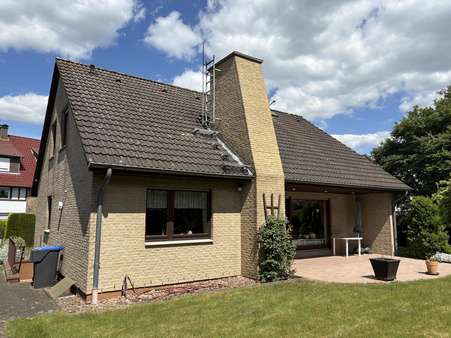 Gartenansicht - Einfamilienhaus in 32107 Bad Salzuflen mit 139m² kaufen