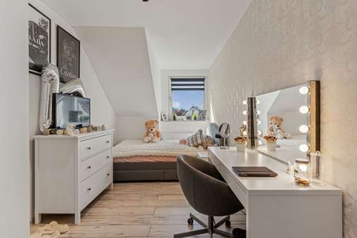Kinderzimmer - Dachgeschosswohnung in 32052 Herford mit 75m² kaufen
