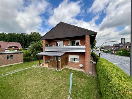 2 2 - Zweifamilienhaus in 32584 Löhne mit 280m² als Kapitalanlage kaufen
