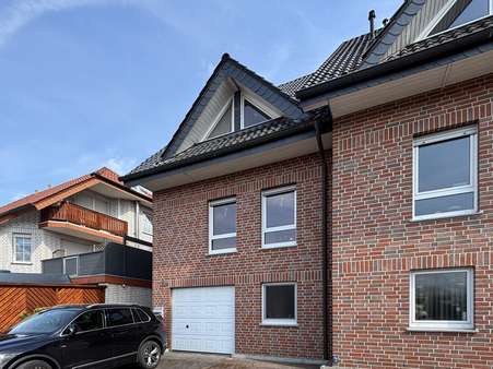 Straßenansicht Straßenansicht - Doppelhaushälfte in 32602 Vlotho mit 129m² kaufen