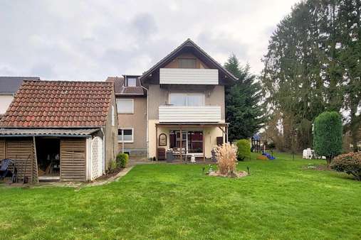 Rückansicht - Zweifamilienhaus in 32257 Bünde mit 250m² kaufen