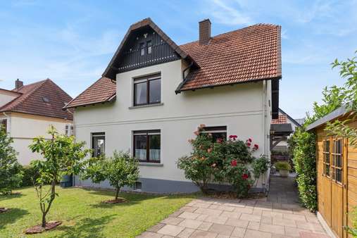 Gartenansicht - Zweifamilienhaus in 32049 Herford mit 212m² kaufen