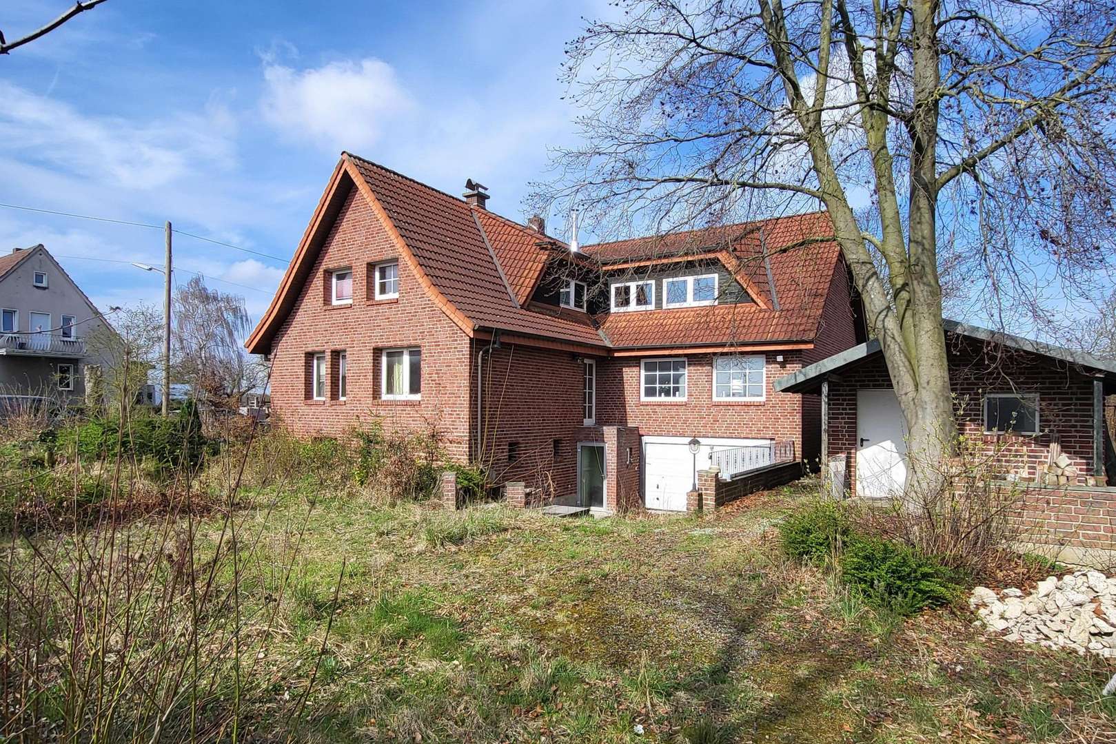 Hauptansicht - Zweifamilienhaus in 32289 Rödinghausen mit 258m² kaufen