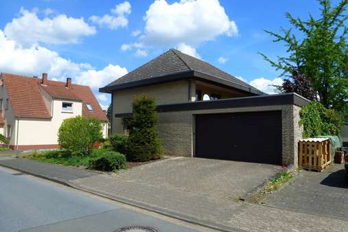 Straßenansicht - Einfamilienhaus in 32257 Bünde mit 186m² günstig kaufen