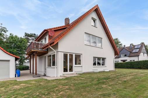Gartenansicht Gartenansicht - Zweifamilienhaus in 32052 Herford mit 261m² kaufen
