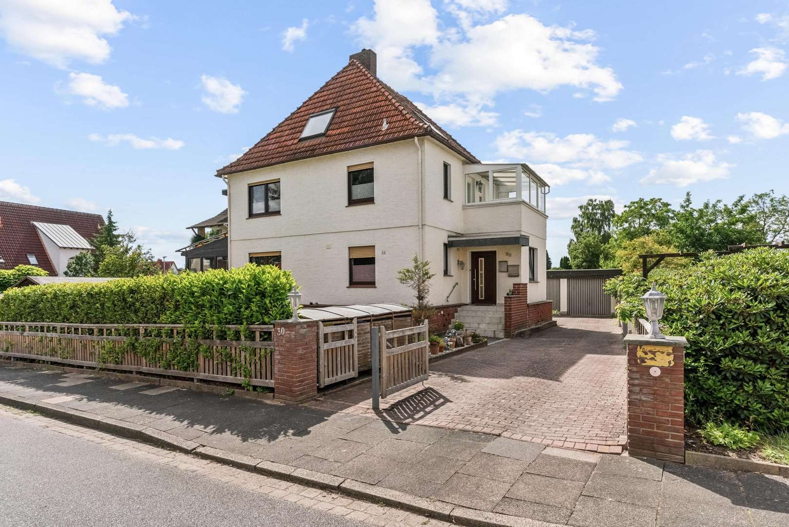 Vorderseite - Etagenwohnung in 32120 Hiddenhausen mit 125m² kaufen