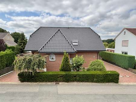 Außen 2 Außen 2 - Mehrfamilienhaus in 32278 Kirchlengern mit 230m² kaufen