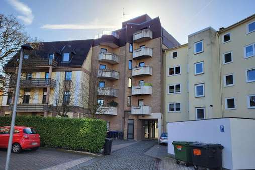 Balkonseite Balkonseite - Ladenlokal in 32049 Herford mit 87m² kaufen