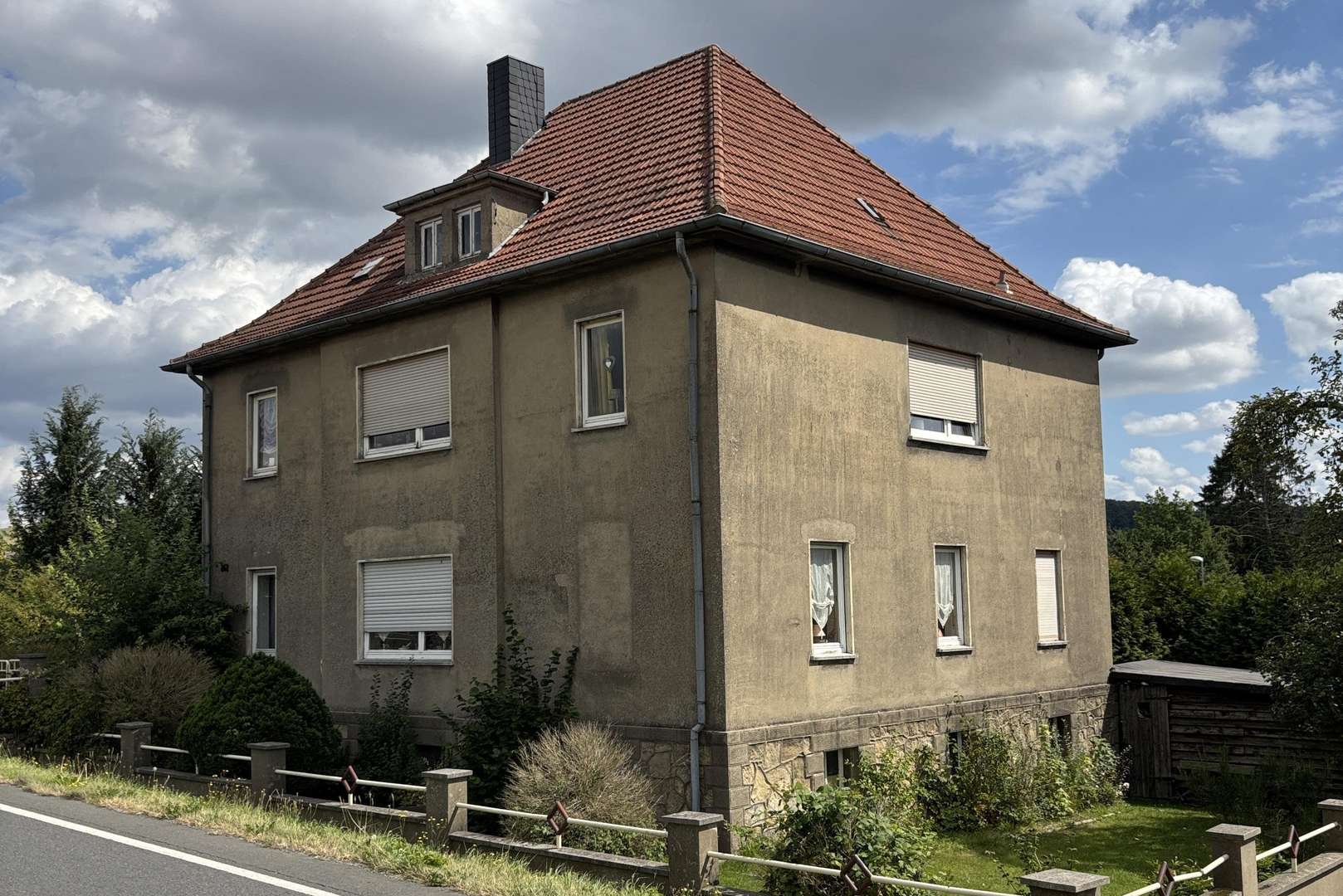 Straßenansicht Straßenansicht - Einfamilienhaus in 32049 Herford mit 200m² kaufen