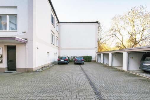 Innenhof - Etagenwohnung in 32052 Herford mit 103m² günstig kaufen