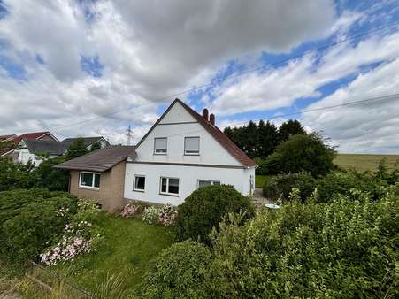 Straßenansicht Straßenansicht - Zweifamilienhaus in 32584 Löhne mit 170m² kaufen