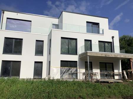 Rückansicht - Etagenwohnung in 32052 Herford mit 129m² kaufen