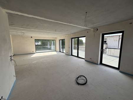 Wohn-/Essbereich, Küche - Penthouse-Wohnung in 32052 Herford mit 203m² kaufen