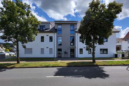 Frontansicht - Erdgeschosswohnung in 32120 Hiddenhausen mit 104m² kaufen