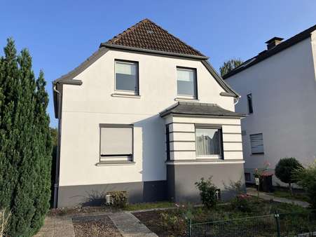 Straßenansicht - Einfamilienhaus in 32052 Herford mit 123m² kaufen