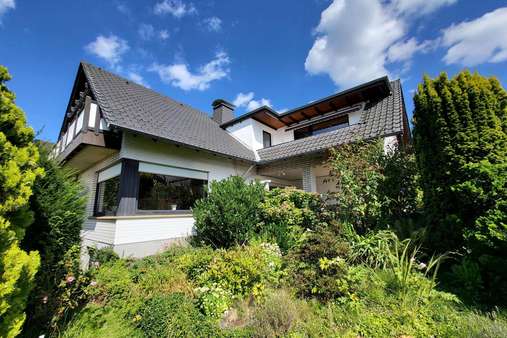Ansicht vom Garten - Einfamilienhaus in 32120 Hiddenhausen mit 208m² kaufen
