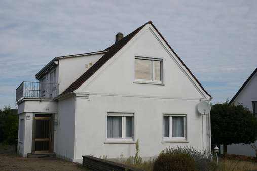 Frontansicht - Einfamilienhaus in 32257 Bünde mit 150m² kaufen