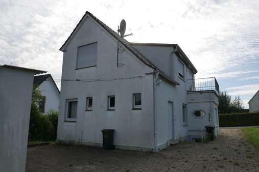 Rückansicht - Einfamilienhaus in 32257 Bünde mit 150m² kaufen