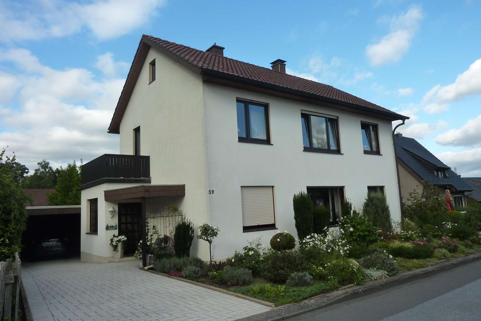 Straßenansicht - Zweifamilienhaus in 33729 Bielefeld mit 165m² kaufen