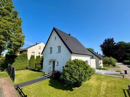 Titelbild1 Titelbild1 - Einfamilienhaus in 32584 Löhne mit 140m² kaufen