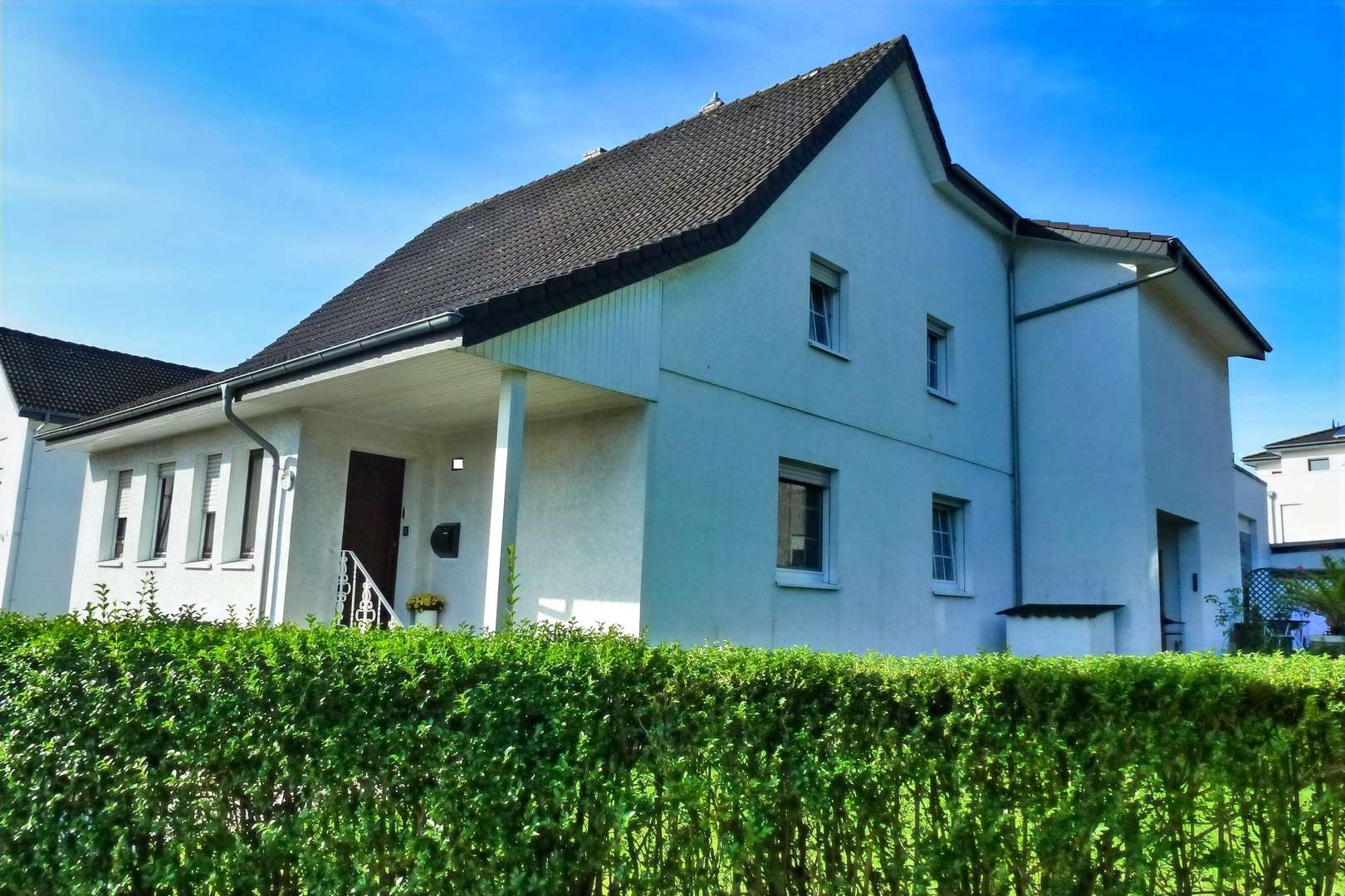 Hauseingang - Zweifamilienhaus in 32257 Bünde mit 220m² kaufen