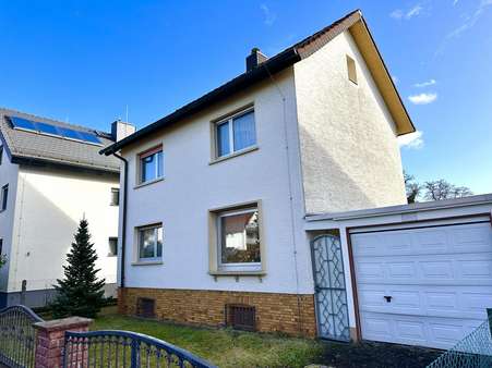 Straßenansicht - Einfamilienhaus in 63073 Offenbach mit 88m² kaufen