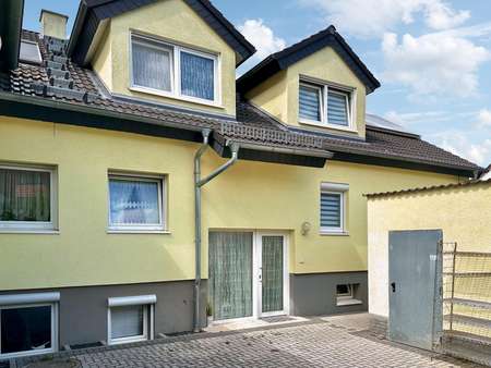 Vorderansicht erstes Haus - Zweifamilienhaus in 63071 Offenbach mit 228m² kaufen