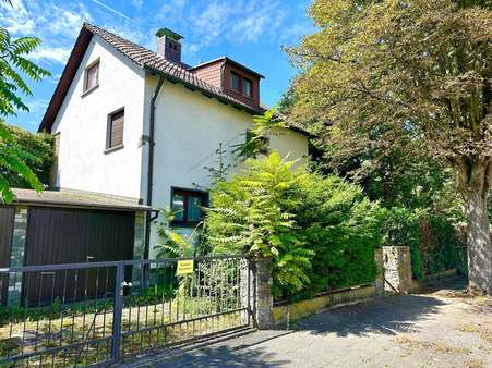 Straßenansicht - Einfamilienhaus in 63071 Offenbach mit 156m² kaufen